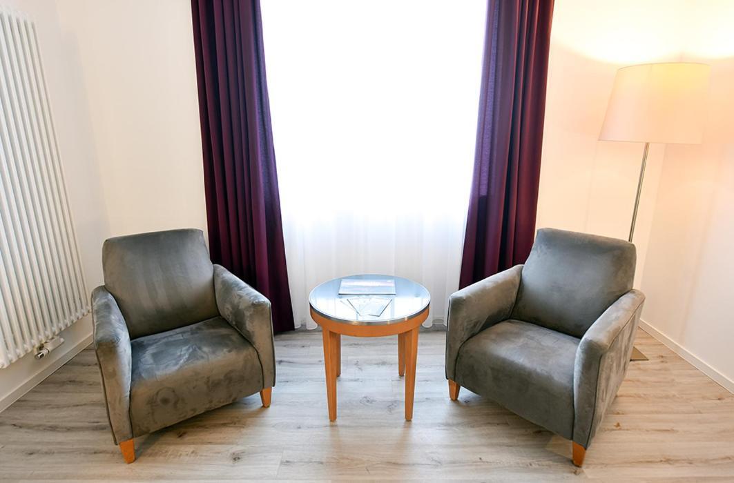 PRIMA Inn HOTEL&HOF NEURUPPIN - digitales&rezeptionsloses Motel Extérieur photo